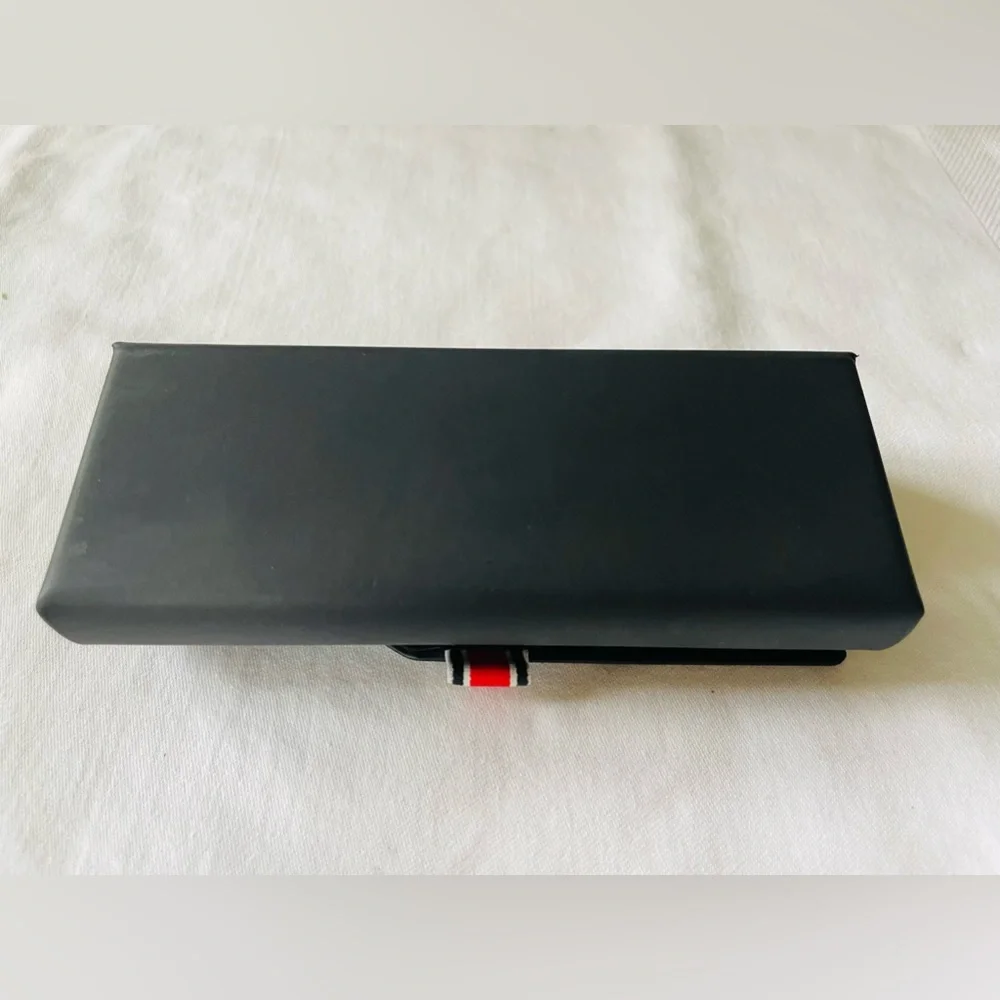 CARRERA SUNGLASS BLACK CASE